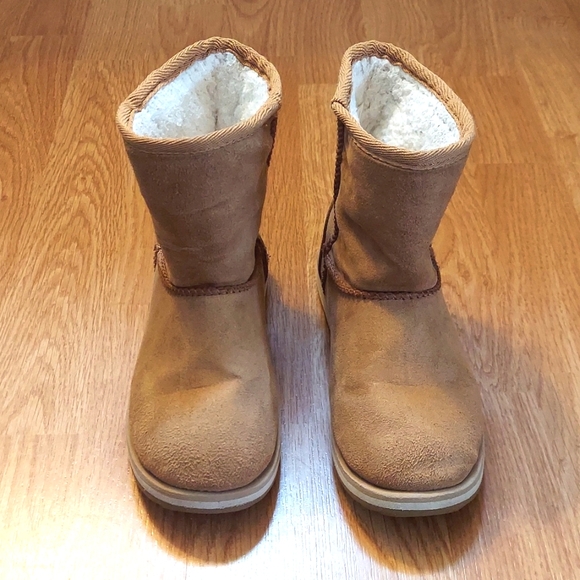 Faux Leather Winter Boots - Picture 2 of 8